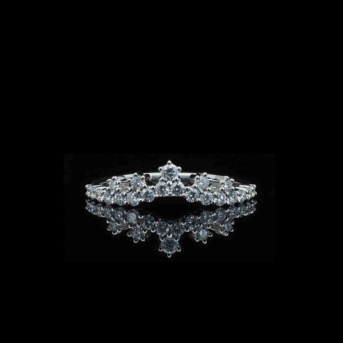 18K Gold Crown Round Lab-Grown Diamond Ring