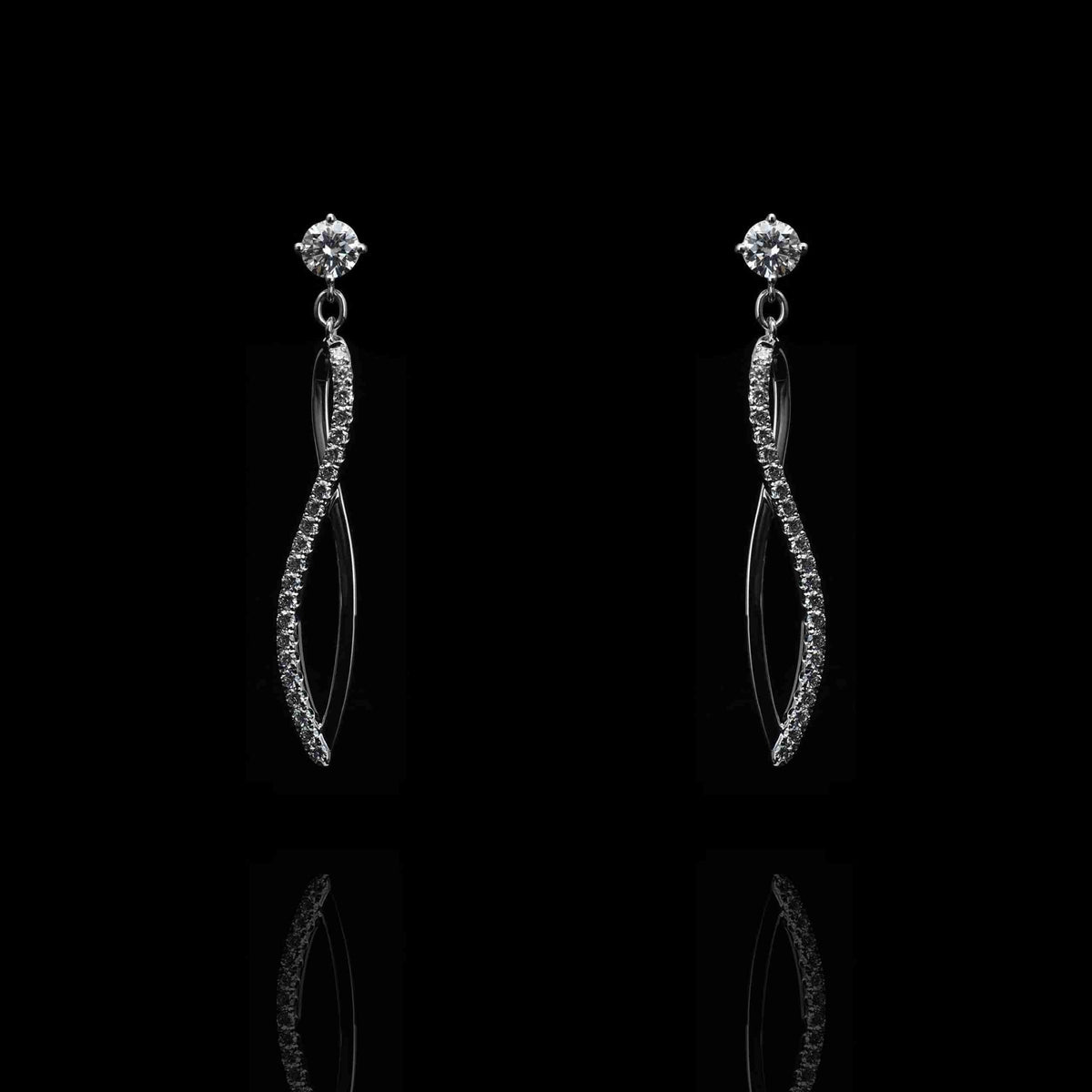 18K White Gold Round Lab-Grown Diamond Earrings