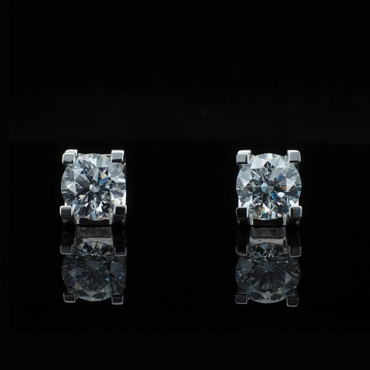 18K White Gold Round Lab-Grown Diamond Solitaire Earrings