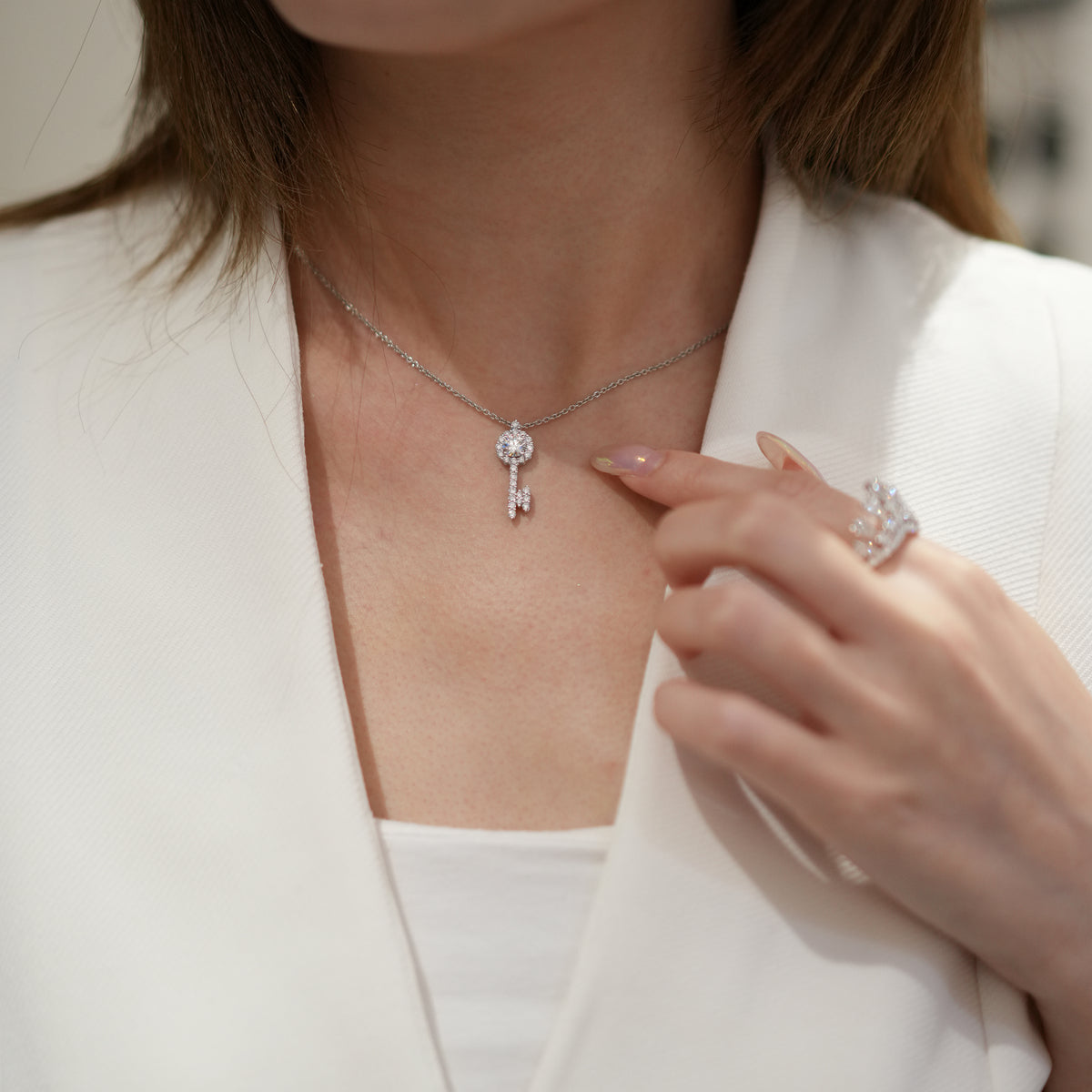 18K White Gold Round Lab Grown Diamond Necklace
