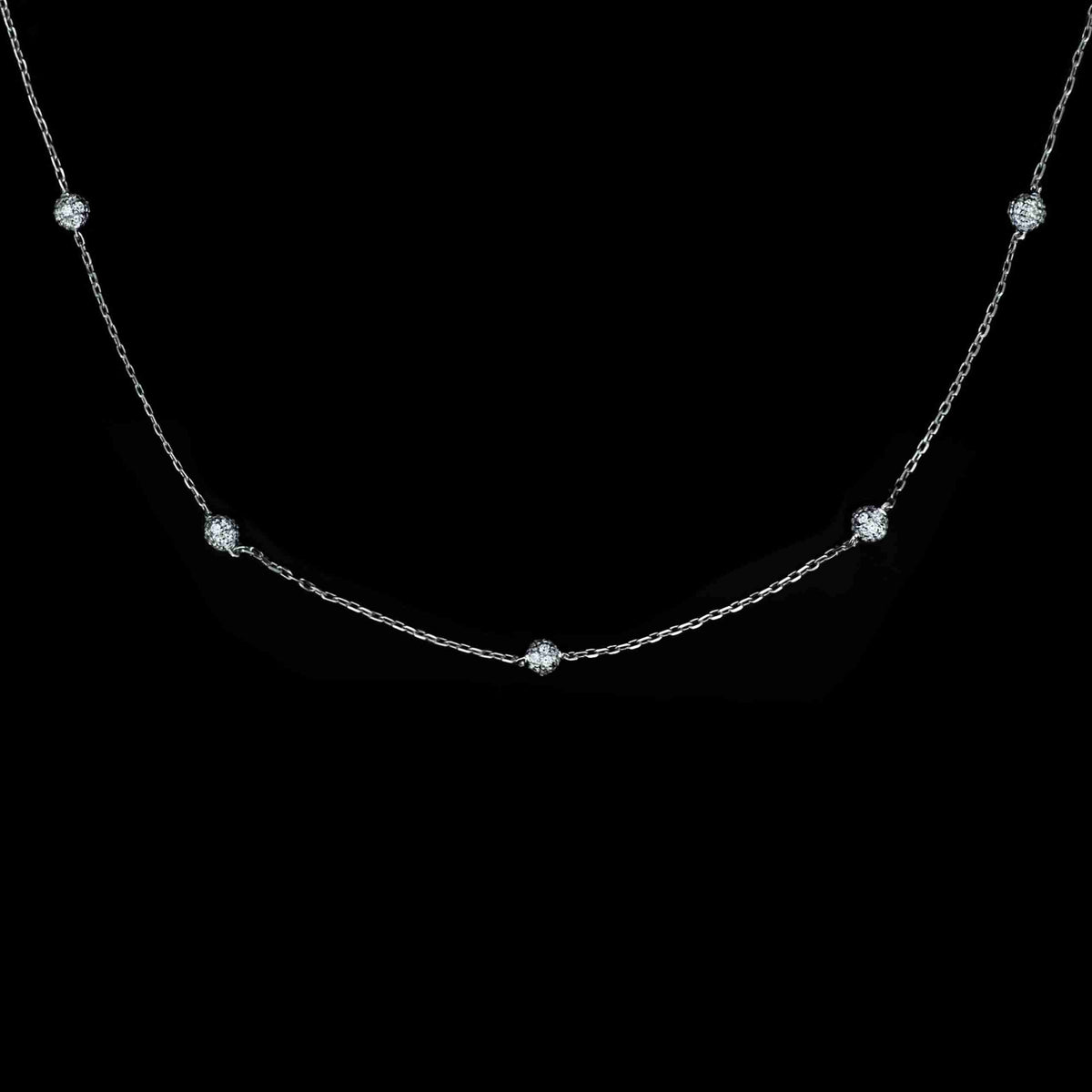 18K White Gold Round Lab Grown Diamond Necklace