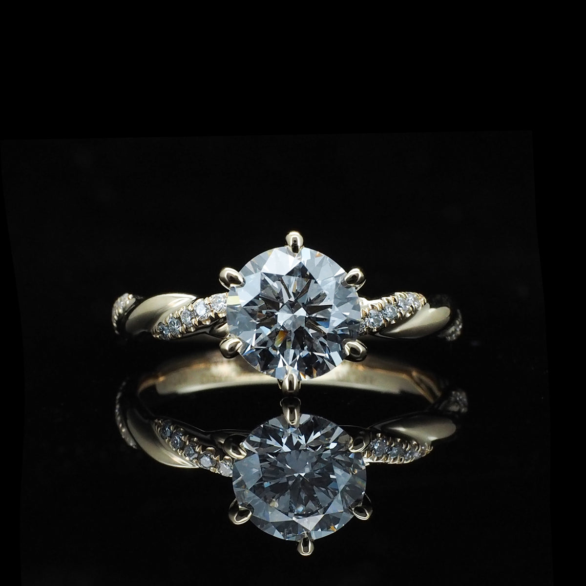 18K/Platinum Twisted Design Ring Setting