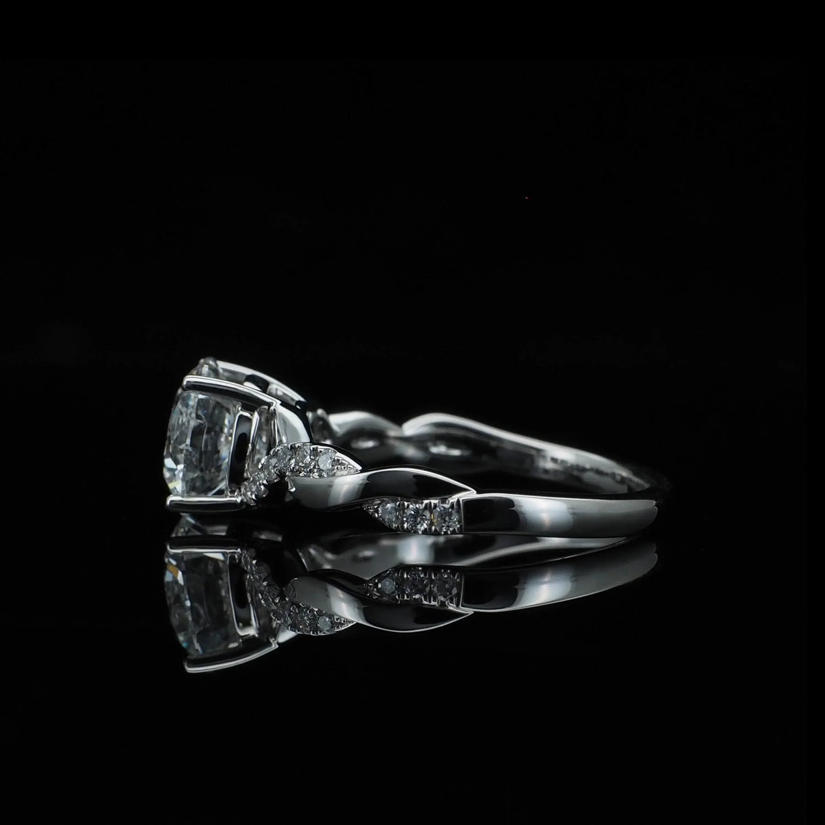 18K/Platinum Intertwined Twist Design Ring Setting
