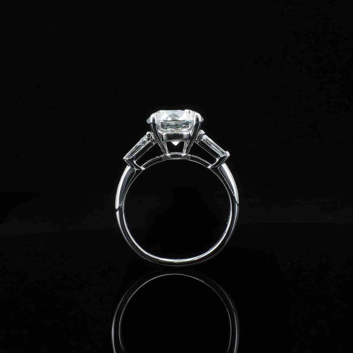 18K/Platinum Three-Stone Trapezoid Design Ring Setting