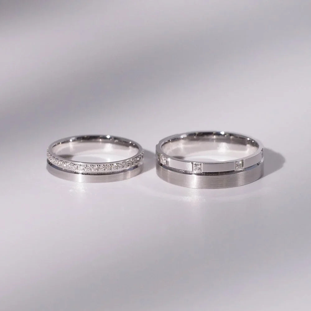 18K/Platinum Matte Diamond Wedding Band Set
