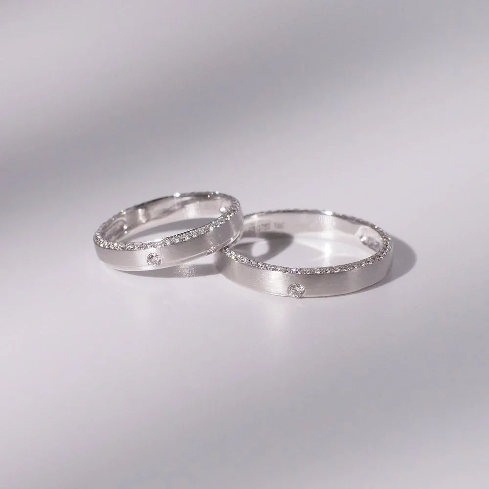 18K/Platinum Matte Diamond Wedding Band Set