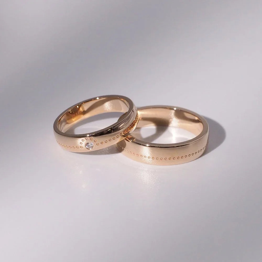 18K Dotted Wedding Band Set