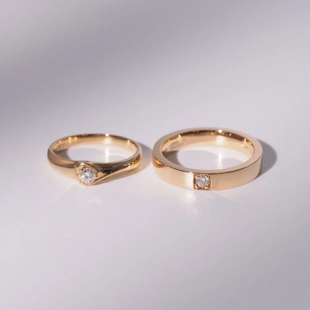 18K Diamond Wedding Band Set