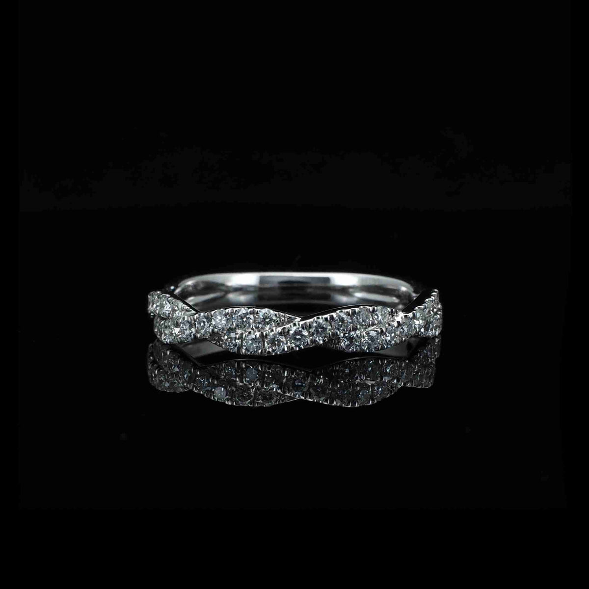 18K Gold Wavy Twist Lab Grown Diamond Ring
