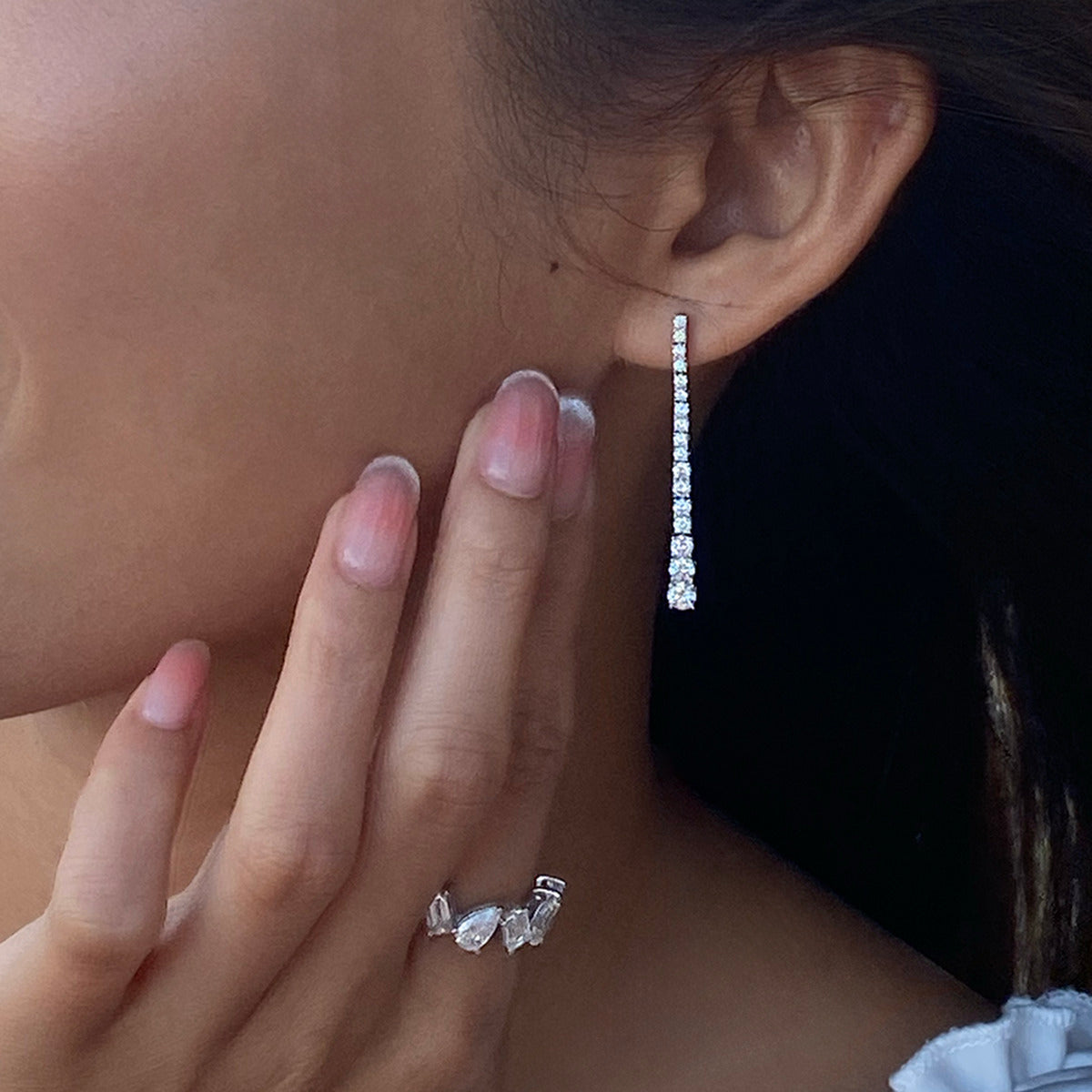 18K White Gold Round Linear Lab Grown Diamond Earrings