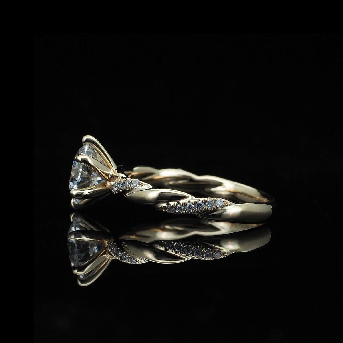 18K/Platinum Twisted Design Ring Setting