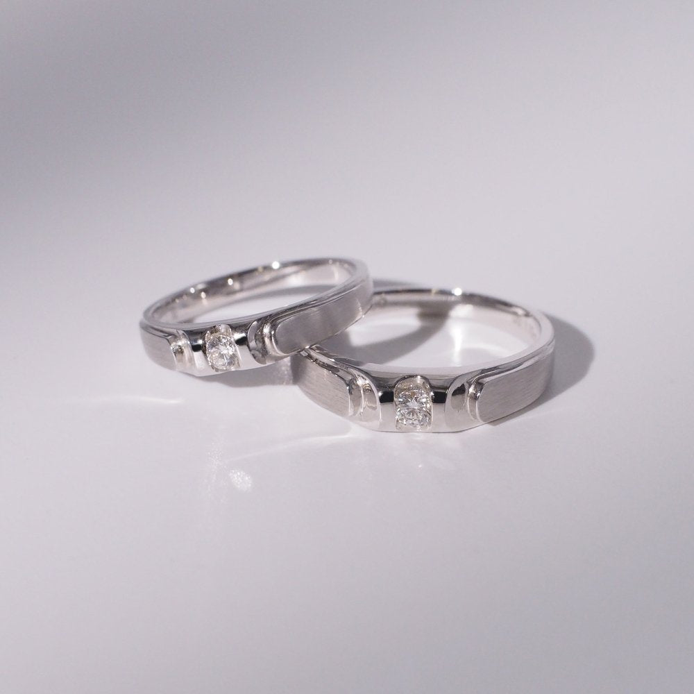 18K/Platinum Matte Diamond Wedding Band Set