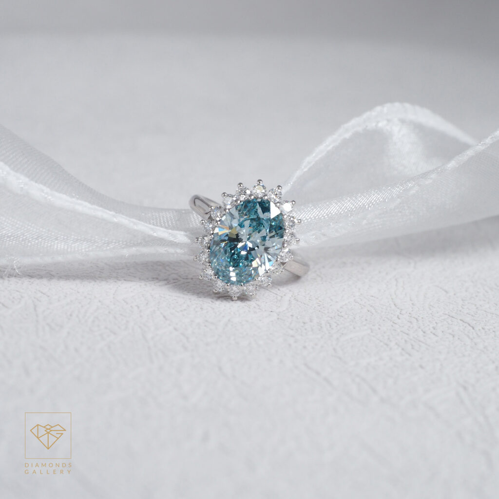 Oval Brilliant 橢圓明亮式切割鑽石戒指