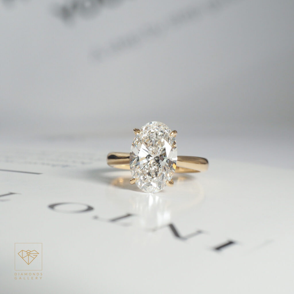 Oval Modified Brilliant 改良式橢圓切割 鑽石戒指